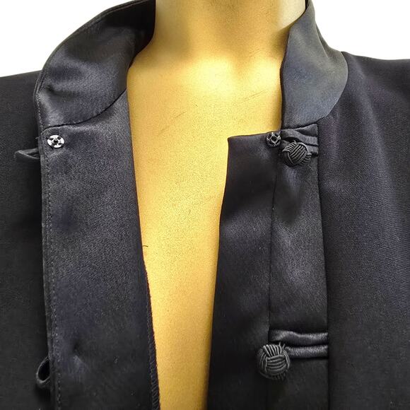 Jones New York Black Satin-Trim Jacket Blouse – Frog Closures – Size 16 - Picture 3 of 8